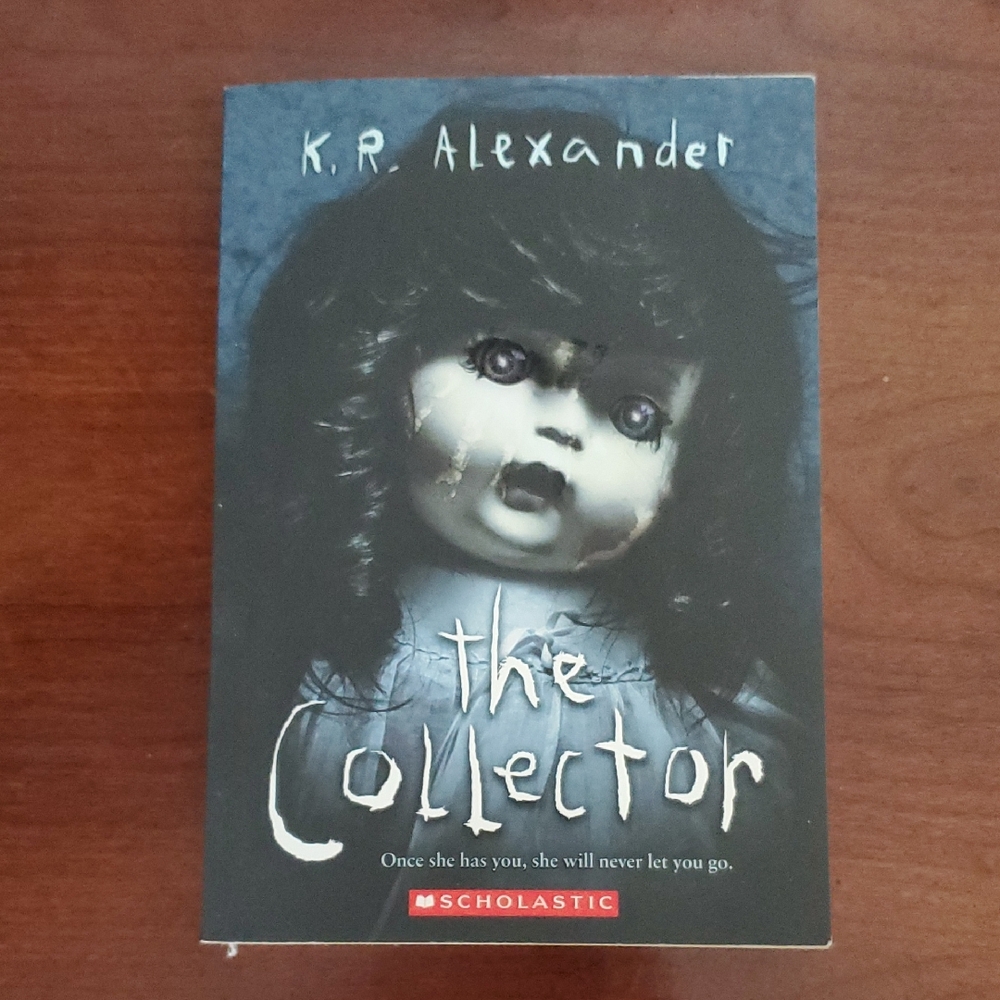 Scholastic The Collector - Dark and White Cover
